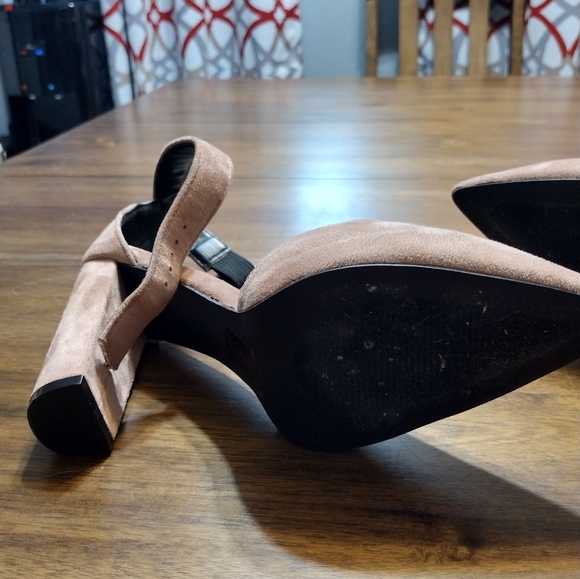 So me blush wide band heels - Picture 2 of 6